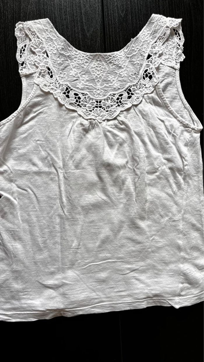 Top broderie - photo numéro 2
