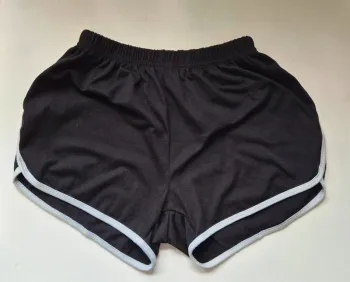 Short sportif tres court