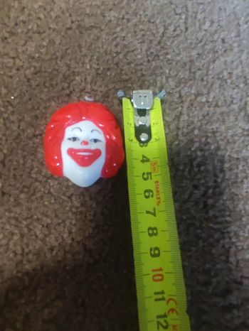 badge clip ronald vintage