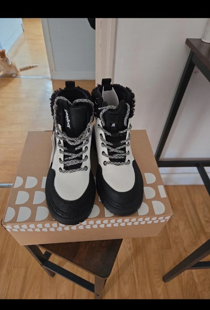 Boots desigual pointure 37 - photo numéro 2