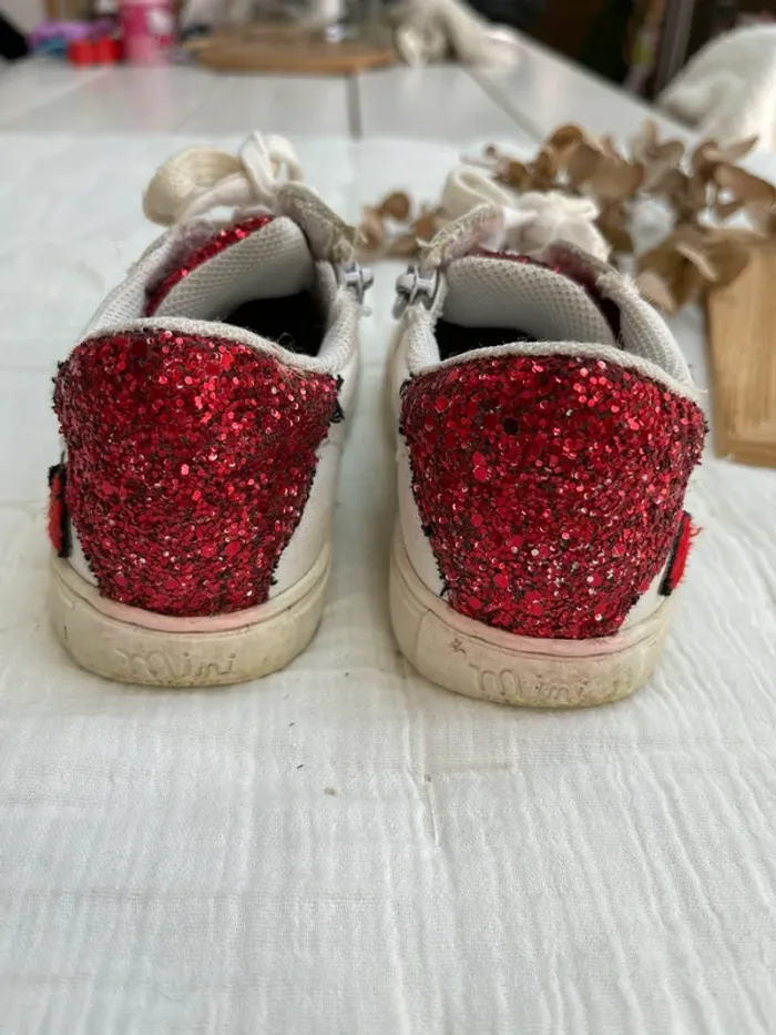 Basket blanche et rouge à paillettes - Bon baiser de paname (taille 25) - photo numéro 5