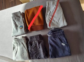 Lot joggings garçon