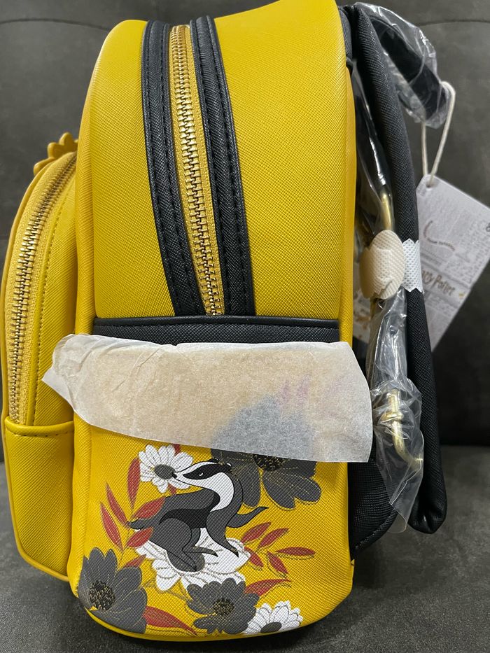 Harry Potter by Loungefly sac à dos Hufflepuff House Tattoo - photo numéro 4