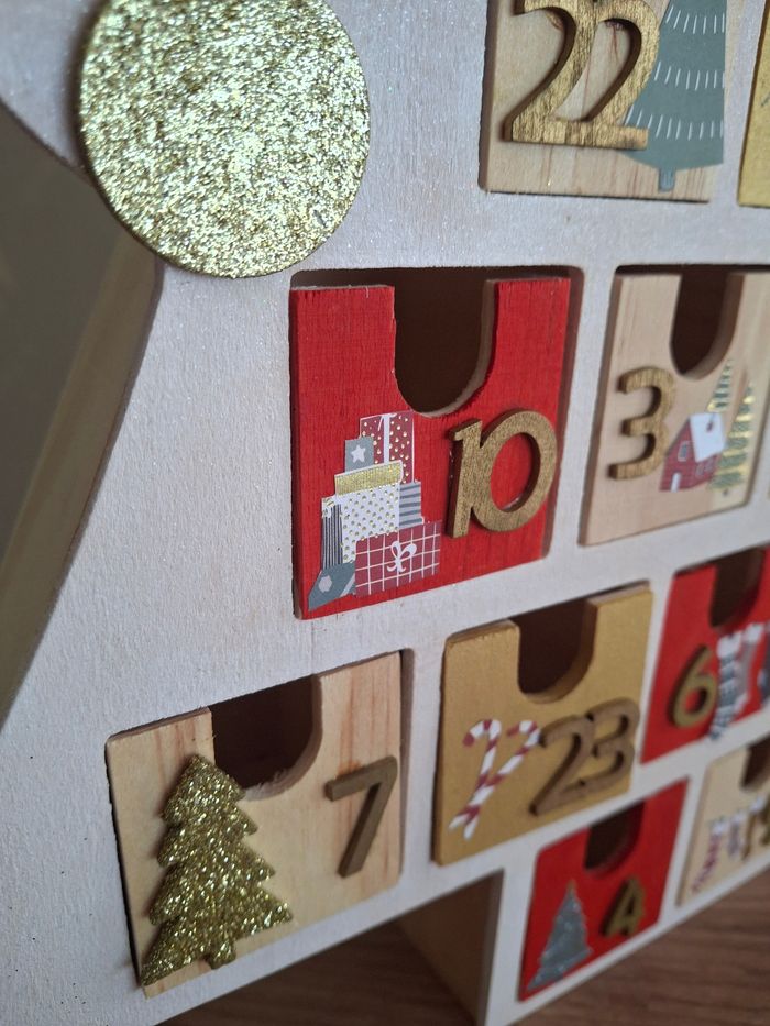 Calendrier de l’avent en bois forme sapin – fait main - photo numéro 7