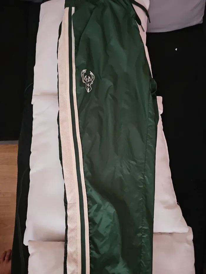 🔥Ensemble survêtement Milwaukee Bucks T.L enfant🦌 - photo numéro 2