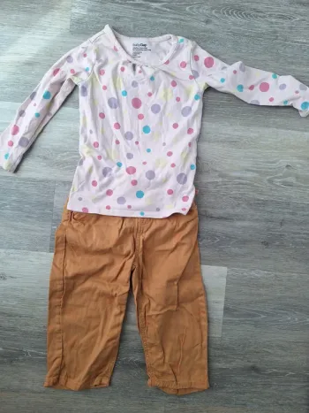 Pantalon zara et t-shirt babygap