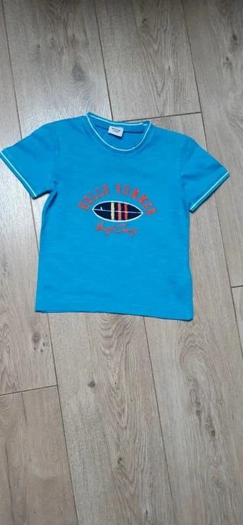 Tee-shirt tape à l'oeil "hello summer" 3 ans en très bon état