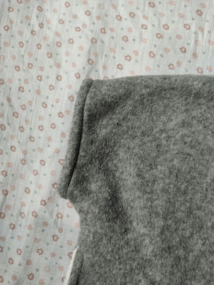 Manteau/poncho gris polaire Punkidz - Taille 8 ans - Très bon état - photo numéro 3