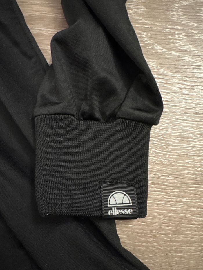 Coupe vent ou petit pull - photo numéro 3