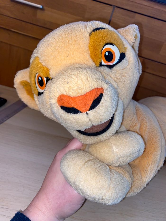 Grande peluche Kiara roi lion honneur tribu range pyjama Disney - photo numéro 8