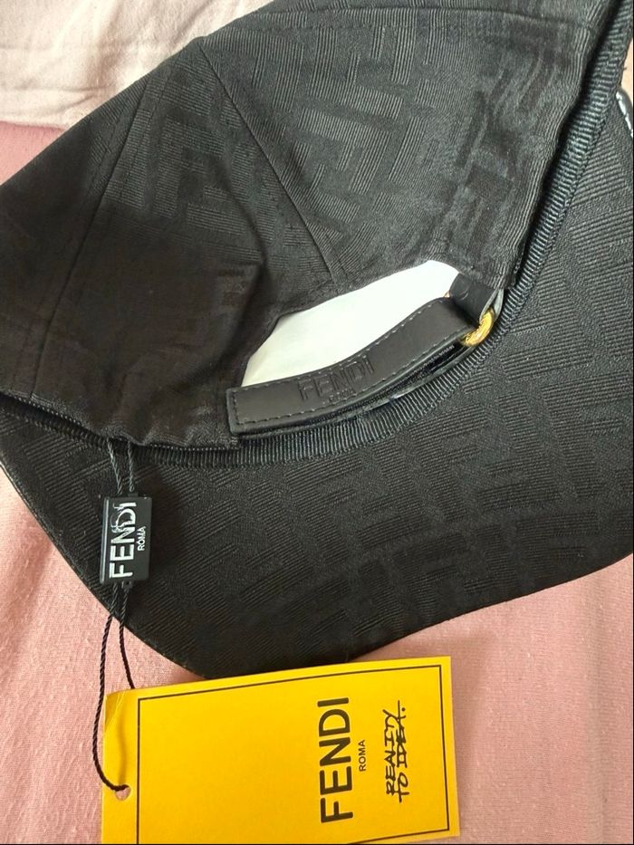 Casquette fendi