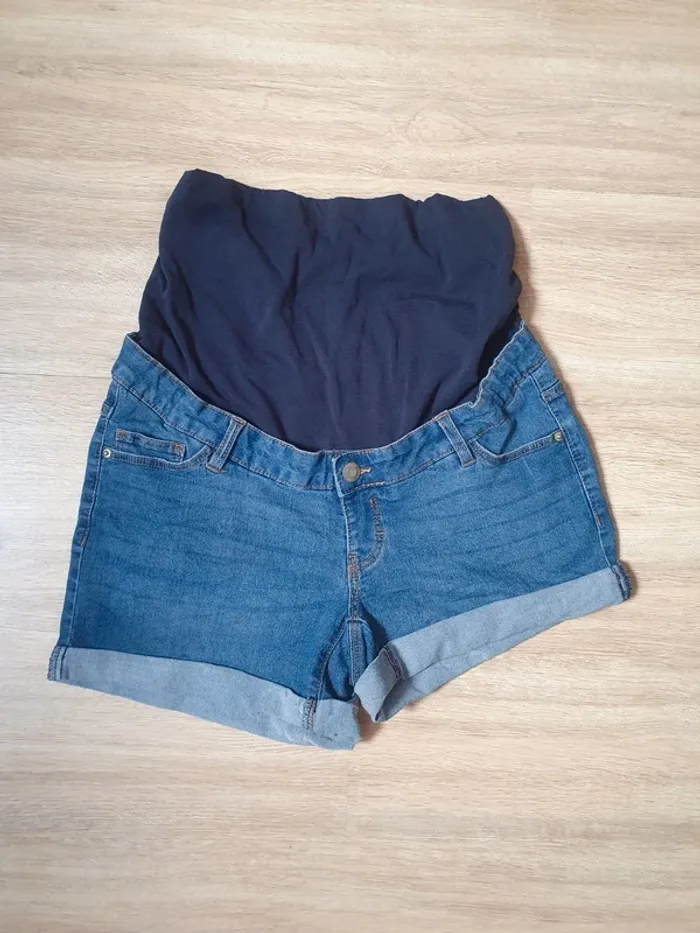 🌸 Short en jean 🌸 maternité grossesse 🌸 taille M/38 🌸