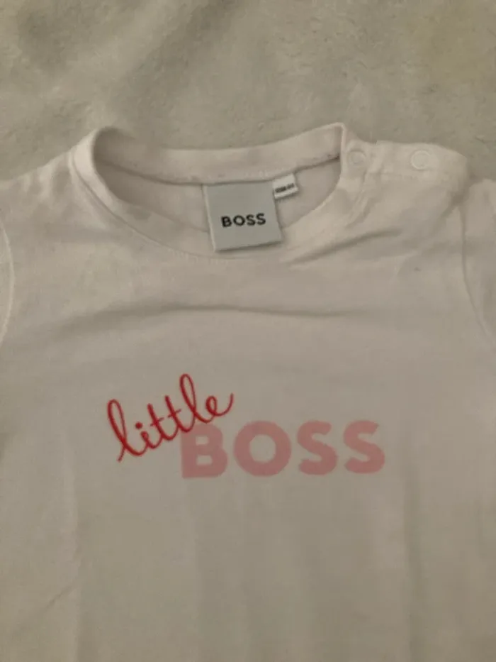 T-shirt 18 mois Boss - photo numéro 2