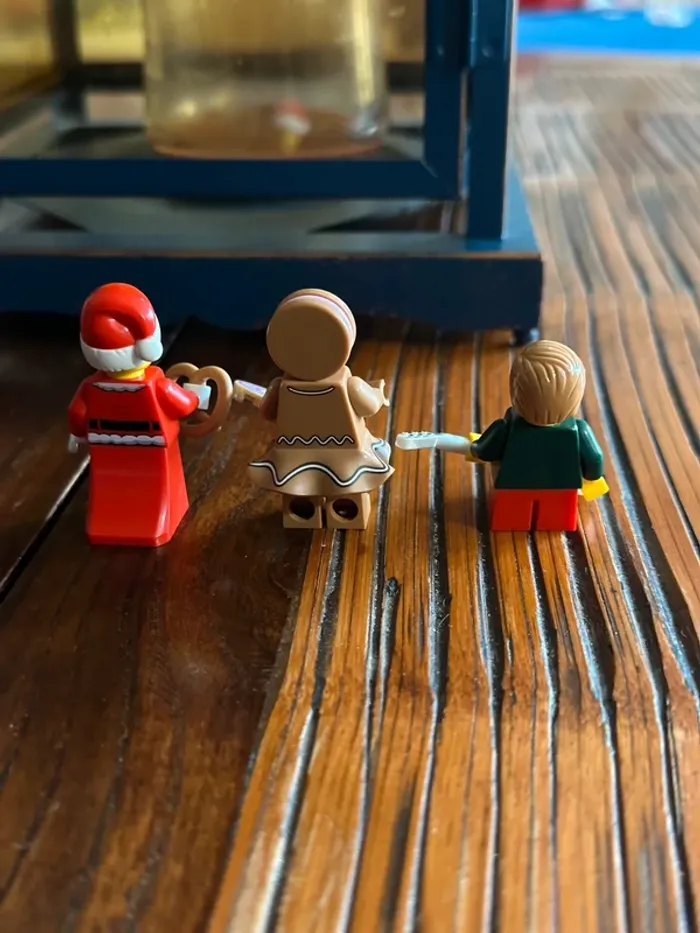 Lot 3 Figurines Lego de noël - photo numéro 2