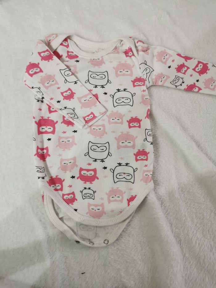 Lot 11 bodies 3 mois - photo numéro 4