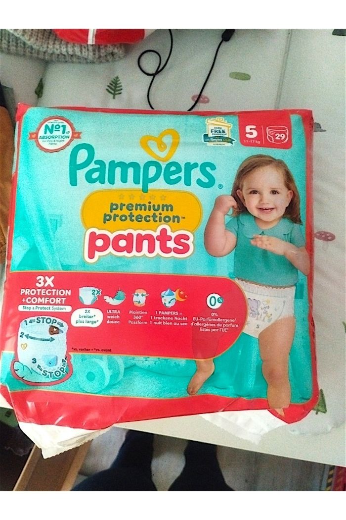 Paquet de couches Pampers pants taille 5 neuf - photo numéro 1