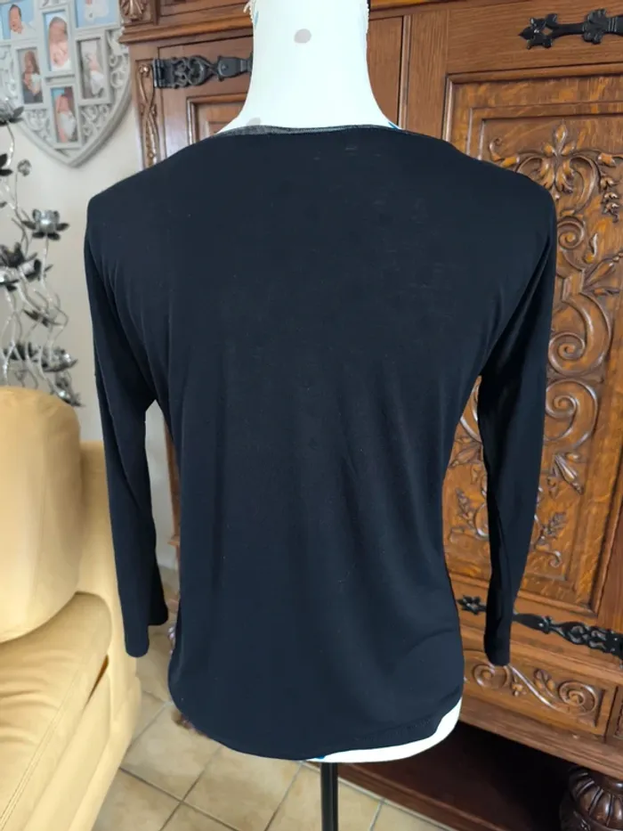 Haut noir avec broderies et strass - photo numéro 6