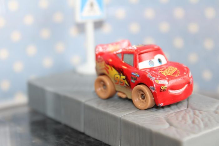 Disney Pixar cars mini racer Flash Mc Queen - photo numéro 7