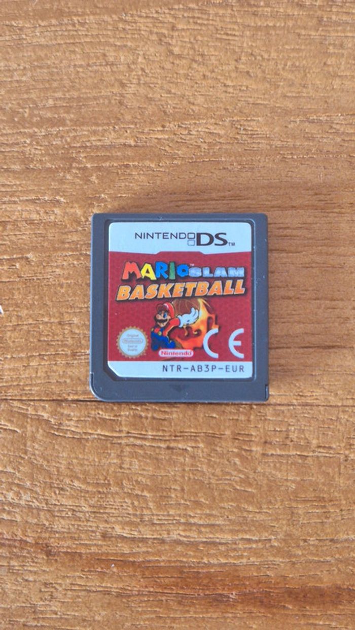 Jeu DS en loose " Mario slam basketball"