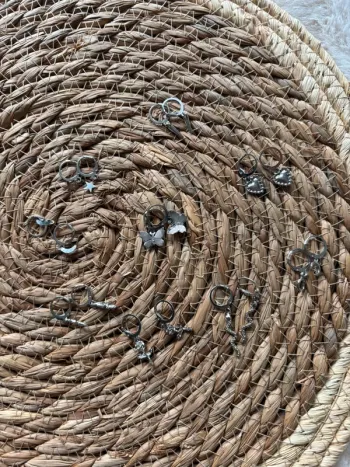 Lot de 9 boucles d’oreilles