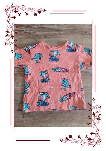 Tshirt motif requin
