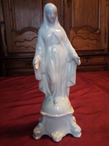 Ancienne vierge en biscuit hauteur 28 cm (n°1)