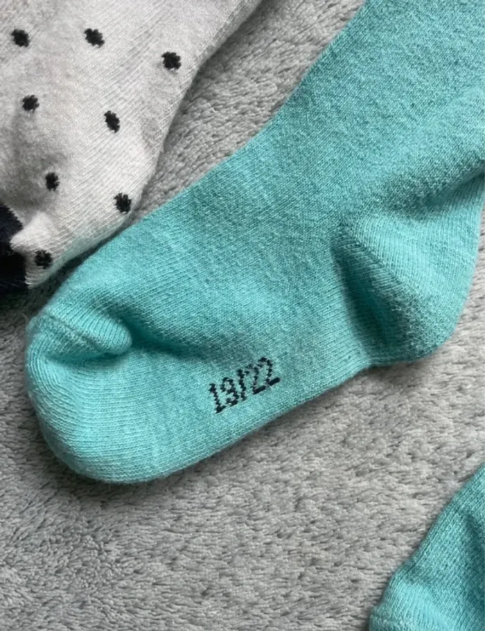 Lot 2 collants, 19/22 - photo numéro 3
