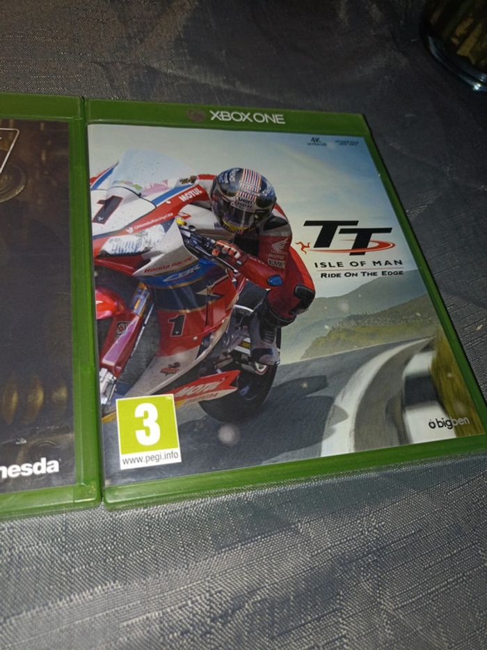 Lot de trois jeux Xbox one - photo numéro 4
