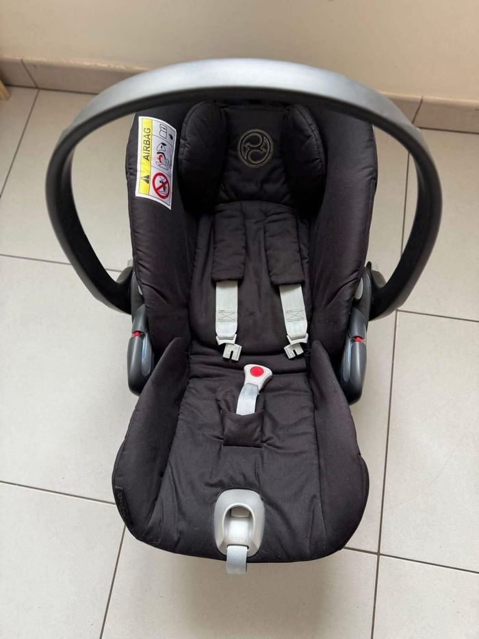 Cosy Cybex + base isofix pivotante - photo numéro 2