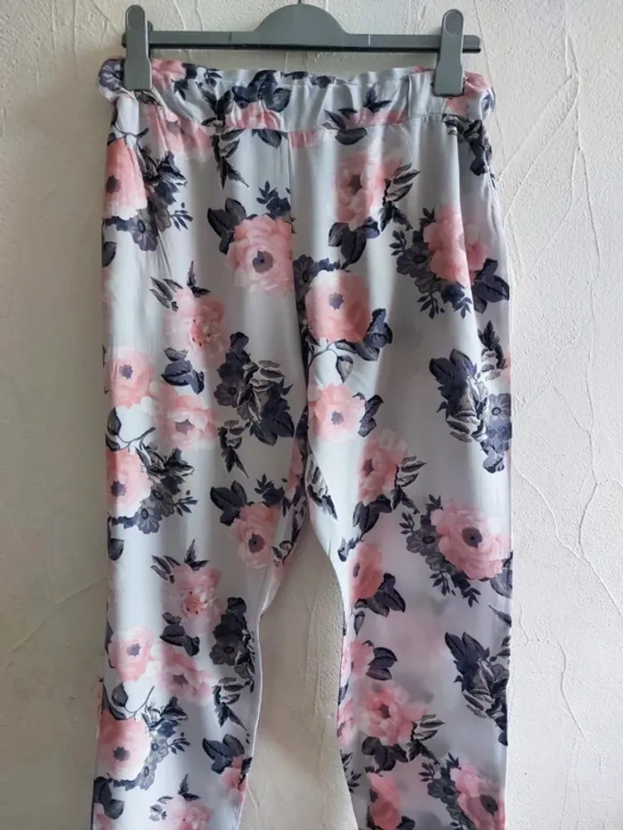 Pantalon léger à motifs floraux Taille L - photo numéro 2