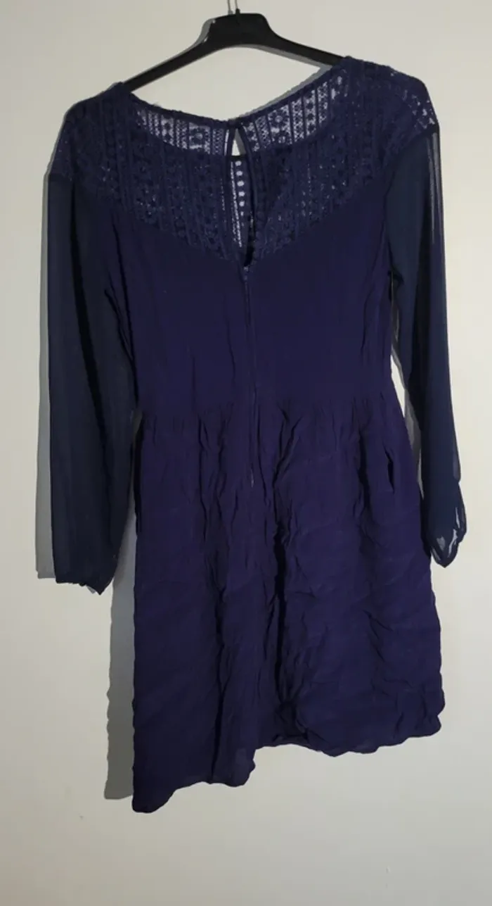 Robe bleue dentelle - photo numéro 3