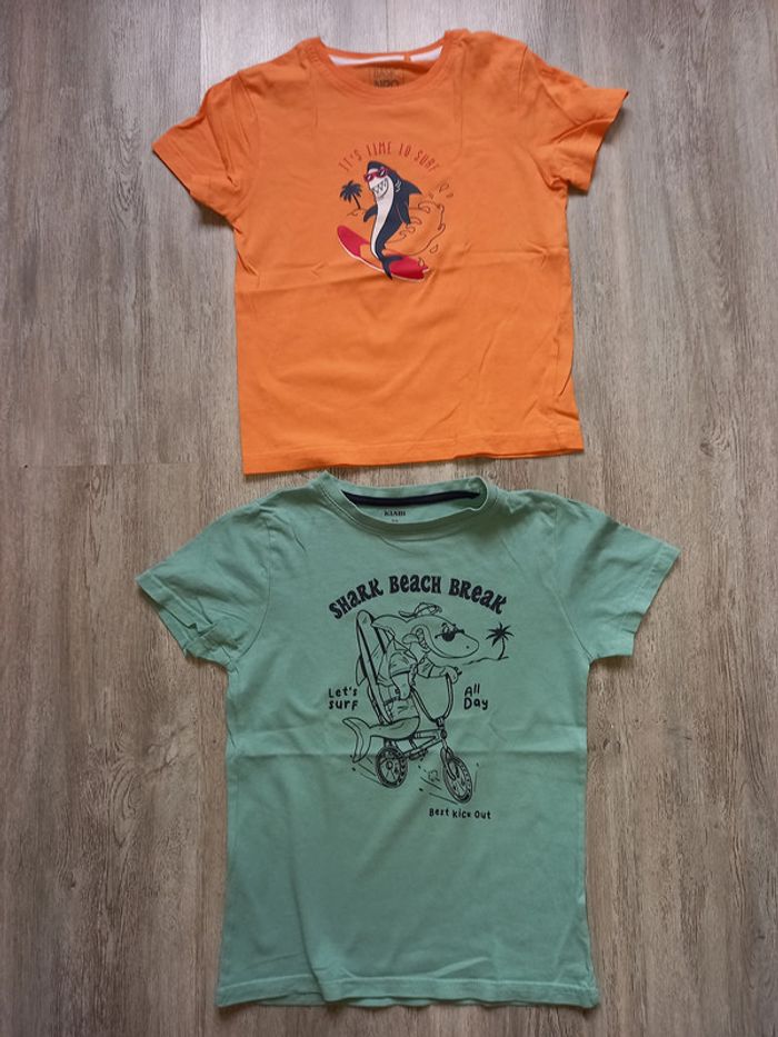 2 tee shirt requin kiabi taille 8 ans
