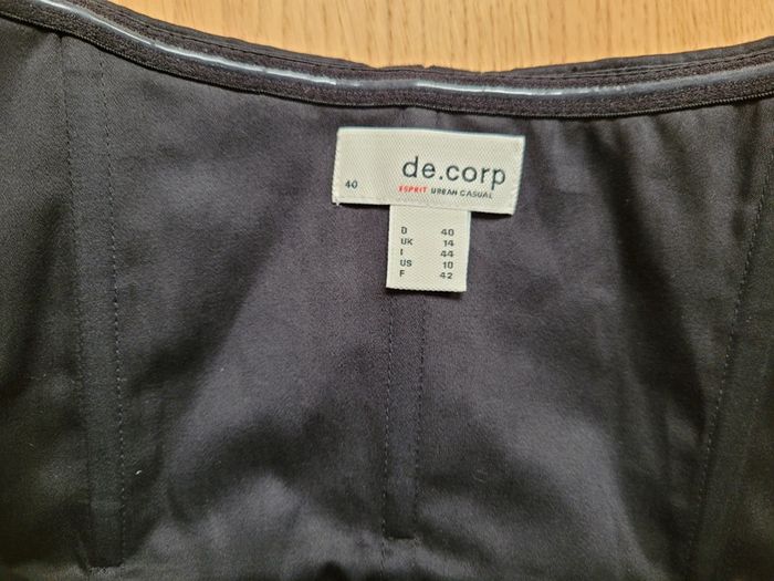 Robe courte bustier. Taille 42 - photo numéro 4