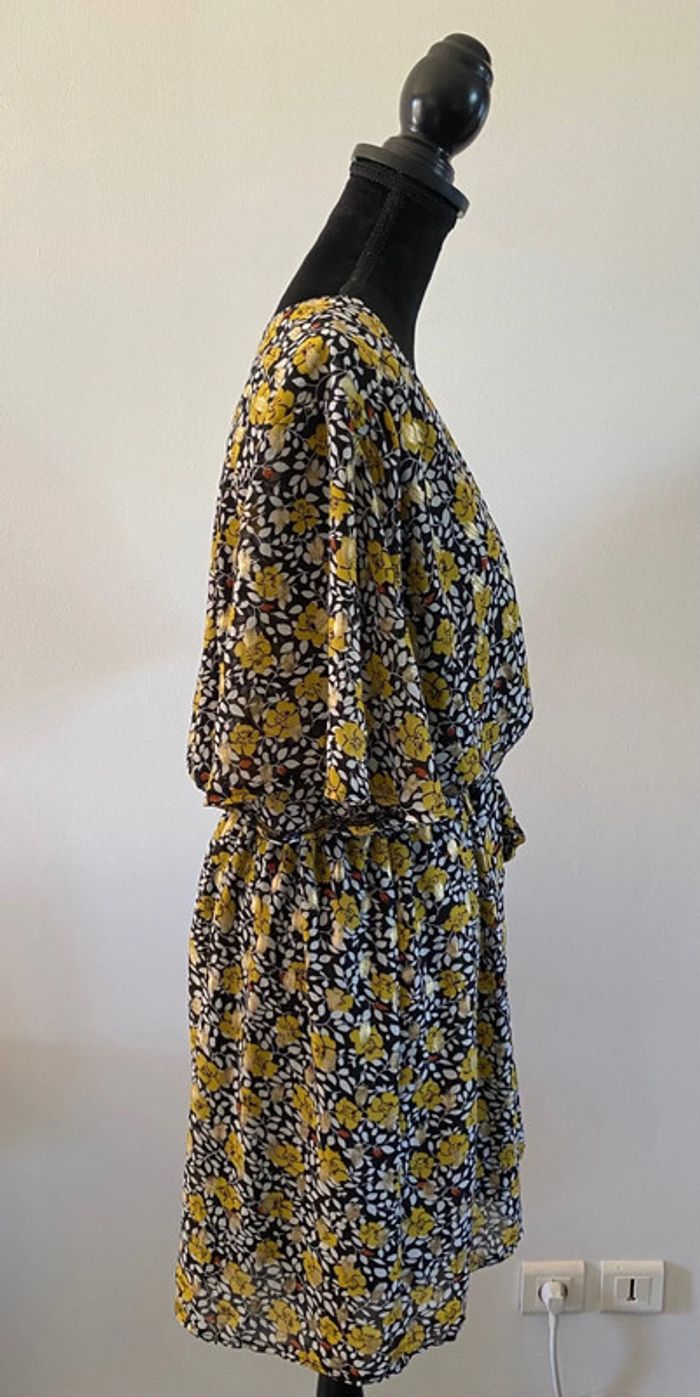 Robe d’été Van Der Rock taille 3 noire à fleurs jaunes et dorées - photo numéro 11
