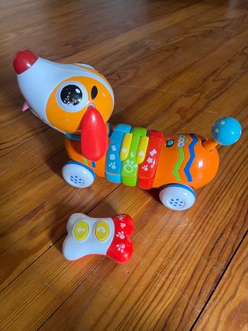 Chien télécommandé musical