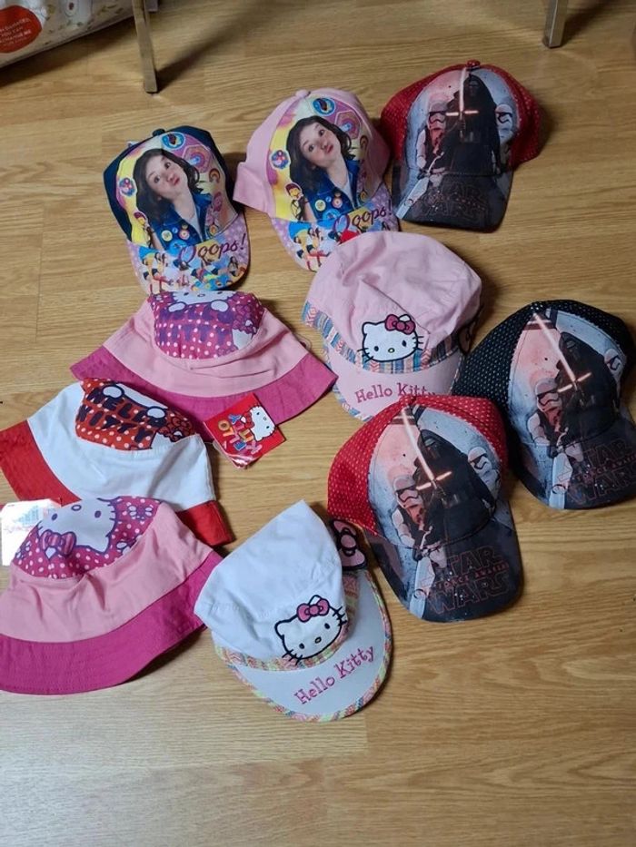 Lot casquettes et bob