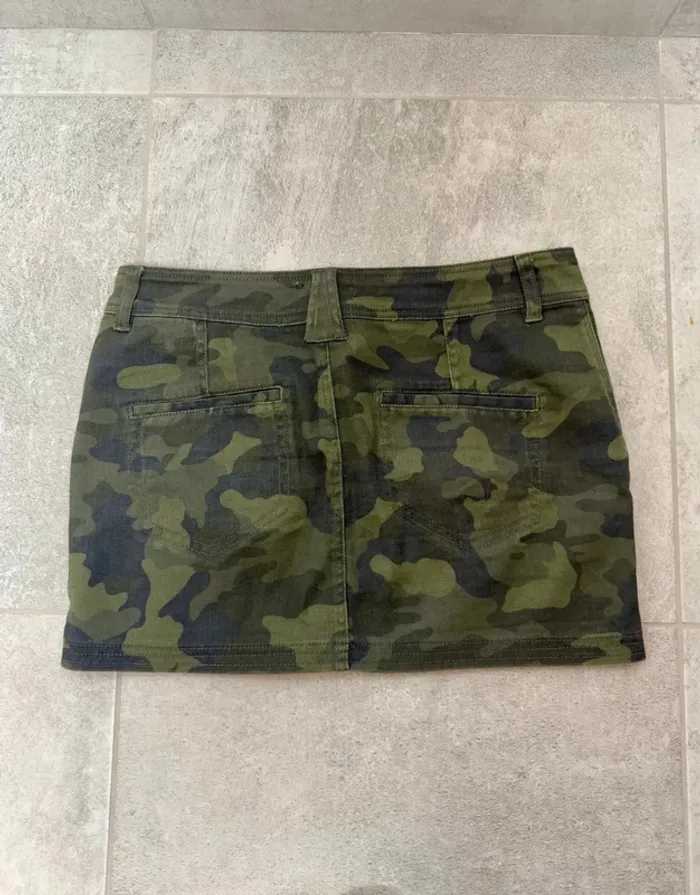 Jupe Diesel fille militaire taille 14 ans - photo numéro 2