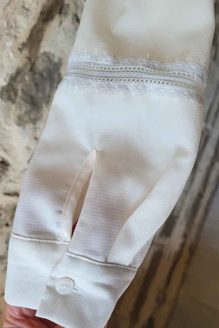Blouse écrue manches longues détail voile et dentelle Taille M ou 38 - photo numéro 6