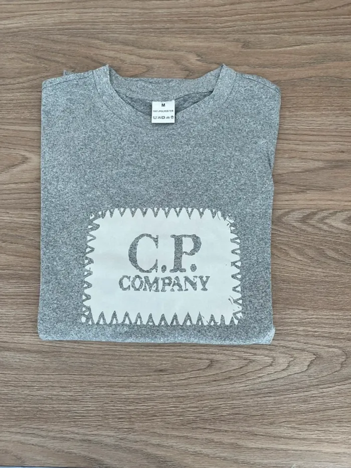 T-shirt gris imprimé tendance