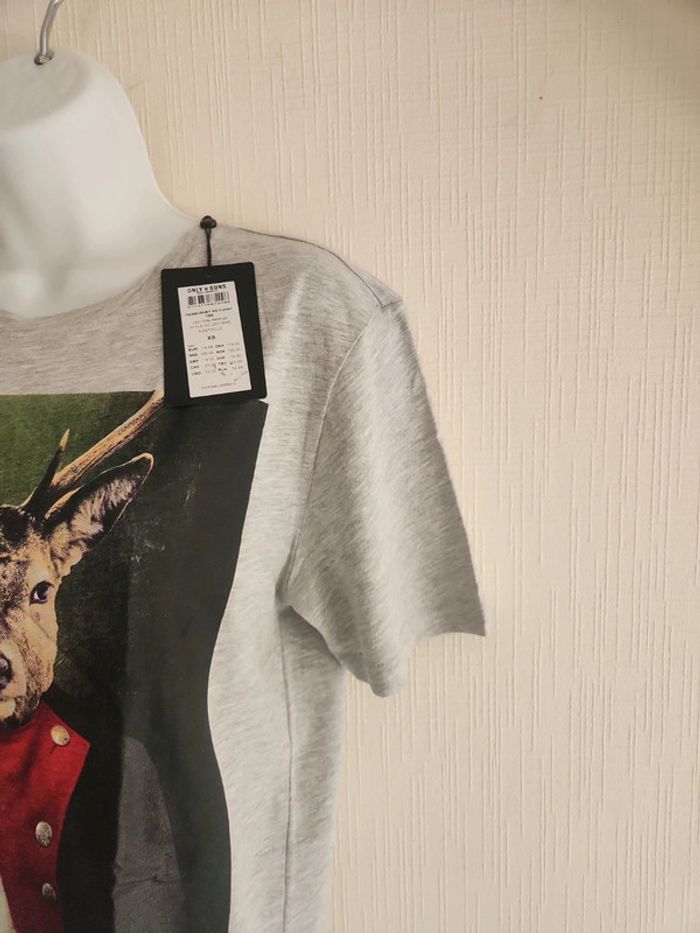 Tee-shirt gris motif cerf habillé XS neuf avec étiquette - photo numéro 4