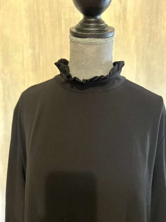 Robe noire élégante - photo numéro 3