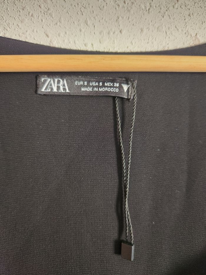 Robe noire Zara manches longues – Taille S – Boutonnée - photo numéro 3