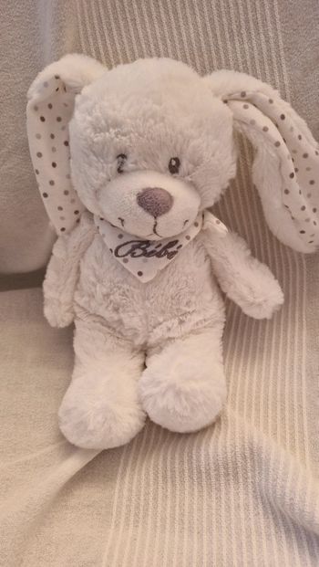 Peluche blanche  lapin/chien pommette