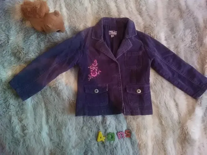 Veste fille printanière ou automnale 4 ans- Vynil 💜 Fraise-2 vêtements achetés le 3ème offert