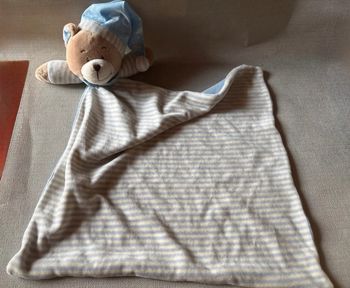Grand doudou ours bleu bleu rayé blanc gmbh