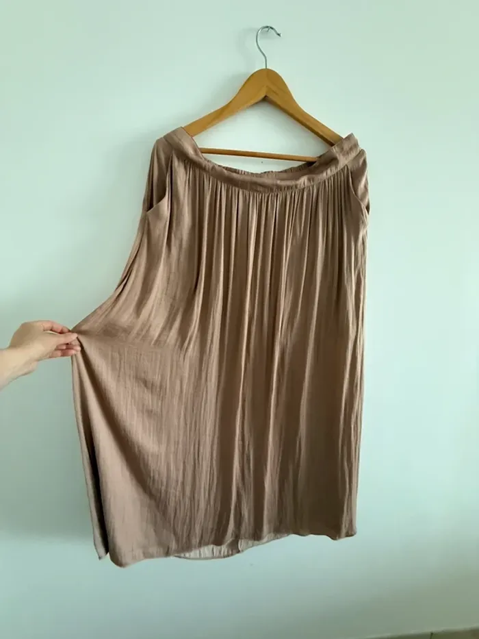 Jupe en satin - photo numéro 3