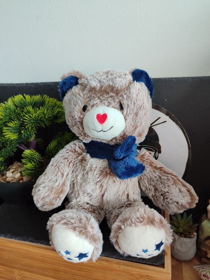 Peluche ours marron echarpe bleue Etoiles Françoise Saget blanc rouge PE0256