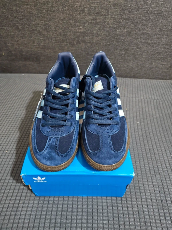 Baskets Adidas Spezial taille 36 - photo numéro 2