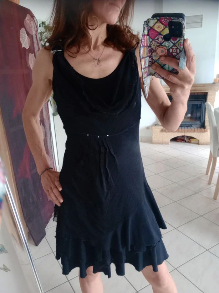 Robe 38 noire pailletée c85 - photo numéro 2