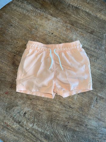 Short de bain couleur pêche